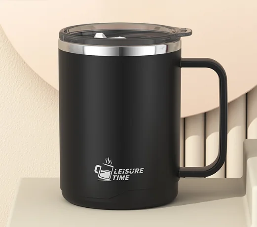 Custom black 500 ml lidded handle mug